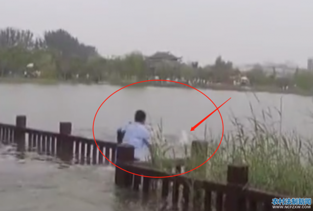 Ů�������ɷ�ʩ������˫˫���գ��������������