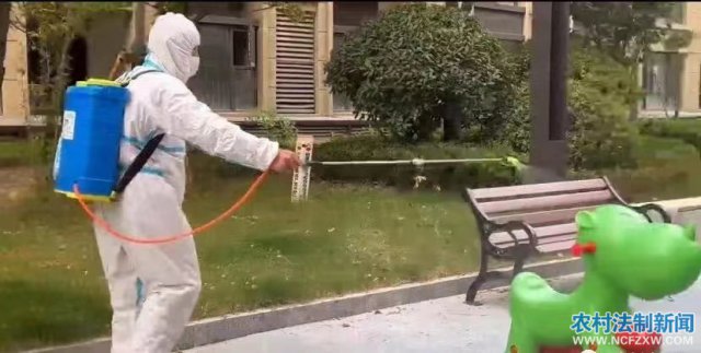 ͬ�Ŀ��ߣ�����ɫ����ҵ���ж�