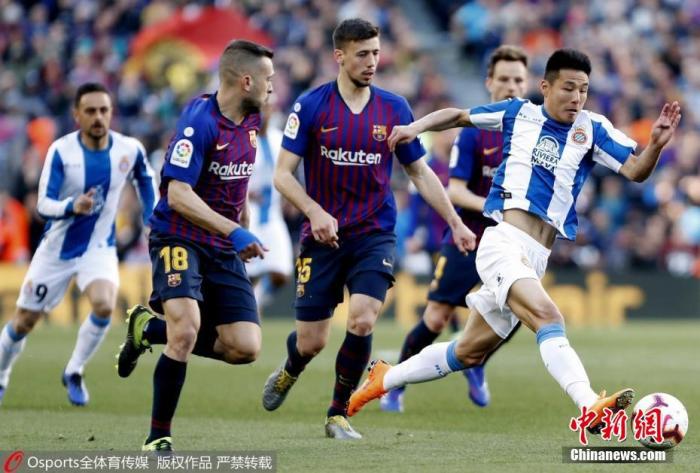 ����ͼ�����ס���̩�±ȡ���Ļ�����������ڿͳ�0:2���а������ǡ�÷��ƾ��������ͷ�����ȡ���������򣬰����������ǻ�ʤ�����ڵ�64�����油�ǳ���ͼƬ��Դ��Osportsȫ����ͼƬ��